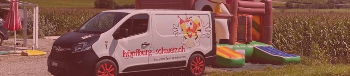 Lieferbus bei Lieferung